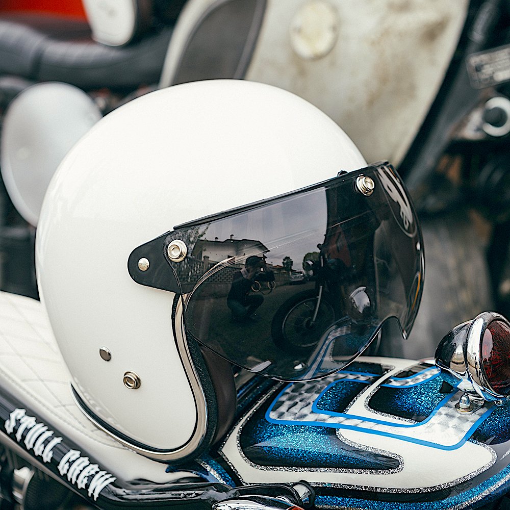 70's Helmets Flip Up Light Smoked - Image 3