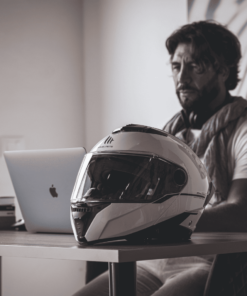 MT HELMETS- FULL FACE-MODULAR-HELMET-WHITE GLOSS-MODEL